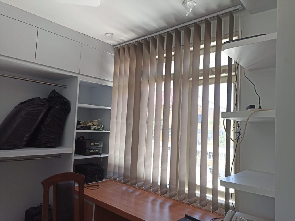 Vertical Blinds Premium untuk Kantor & Villa